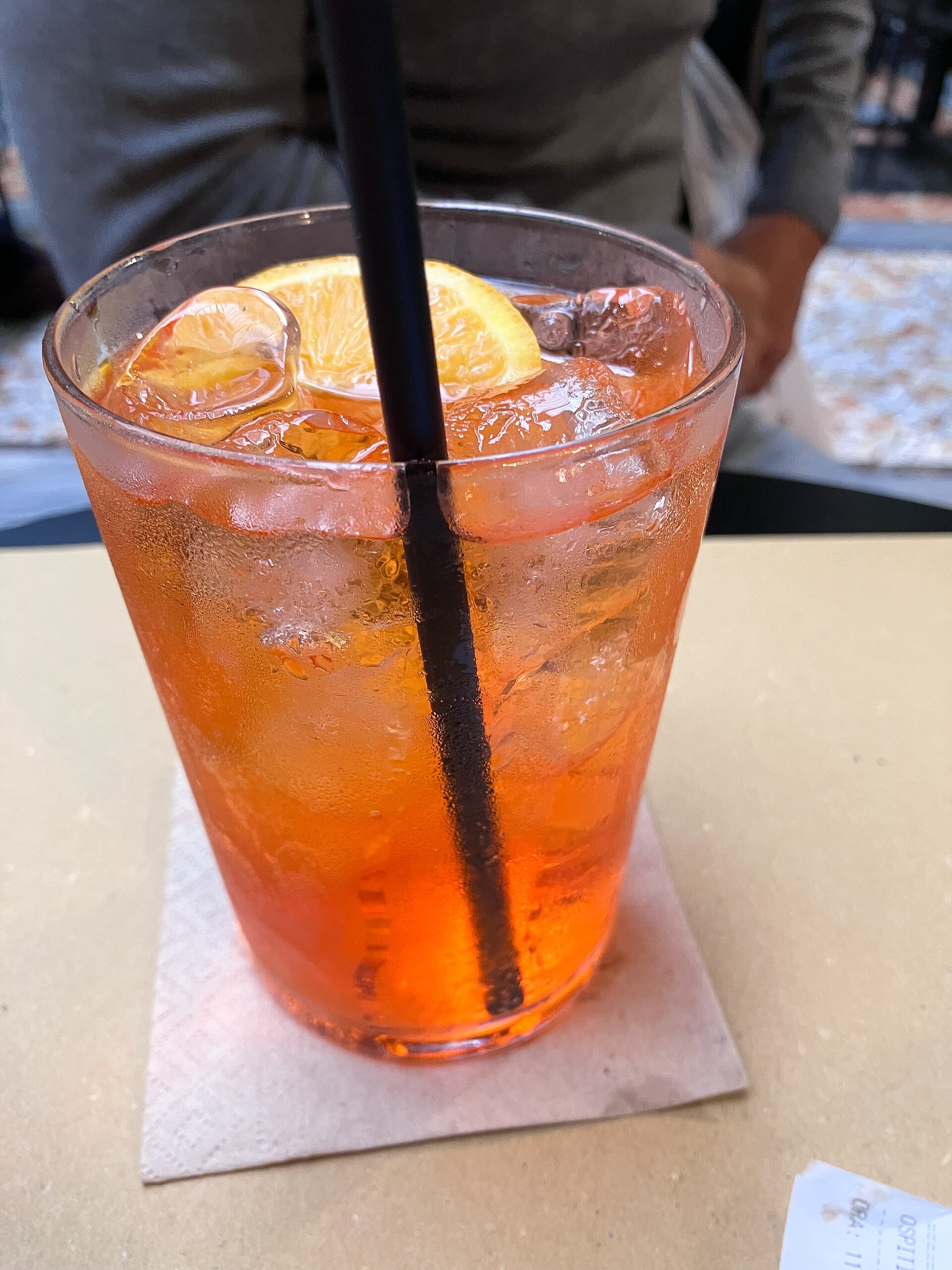 Aperol Spritz в бокале — Болонья, Италия