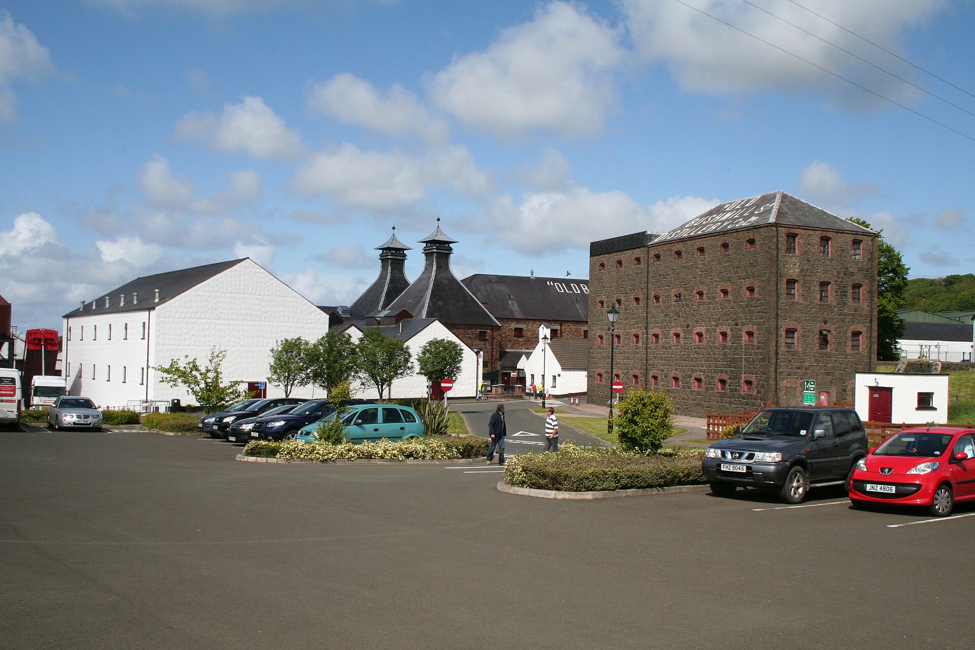 Старое здание винокурни Old Bushmills Distillery, графство Антрим