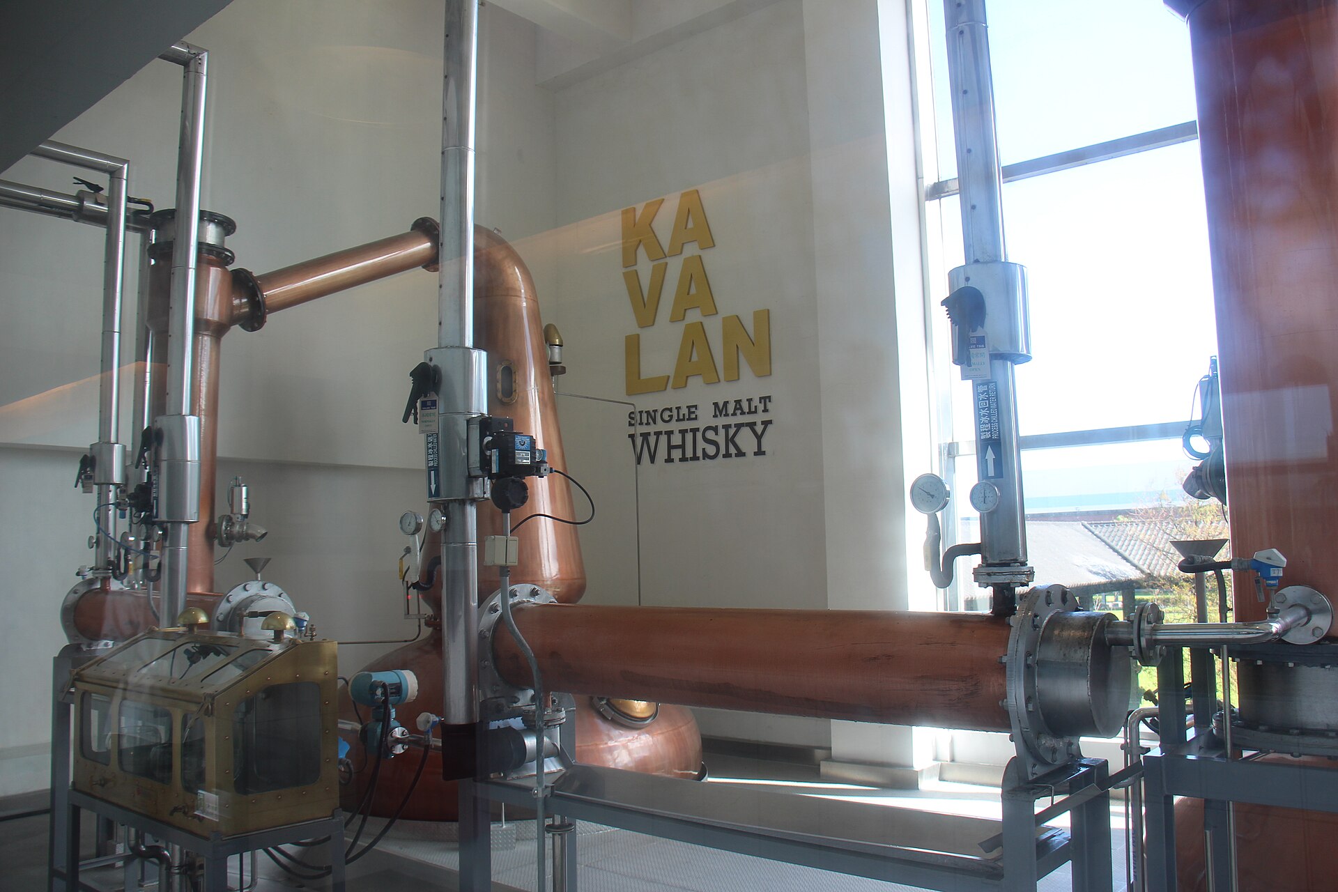 Pot still винокурни Kavalan (кубы Forsyths)