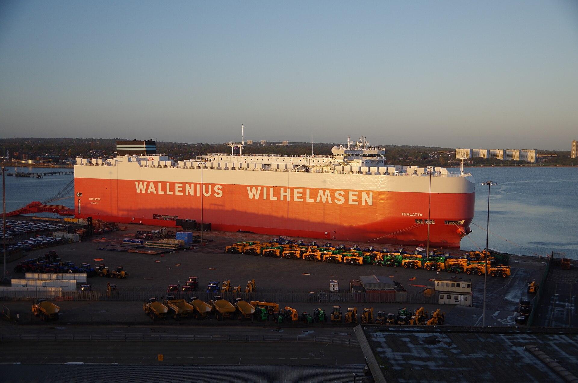 Судно Thalatta компании Wallenius Wilhelmsen — из тех, что возят бочки Linie
