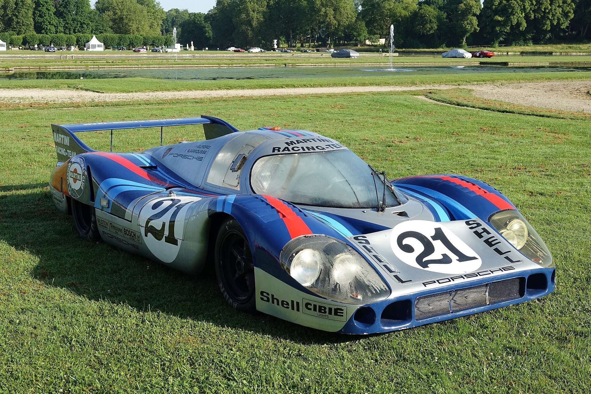 Porsche 917 в культовой ливрее Martini Racing (дебют ливреи — сезон 1971 года, победа в «24 часах Ле-Мана»)