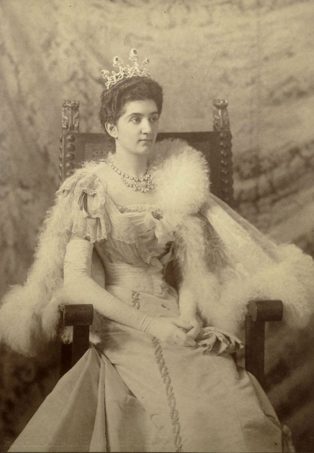 Принцесса Елена Черногорская (Elena di Montenegro), ок. 1897 года — в честь неё назван бренд